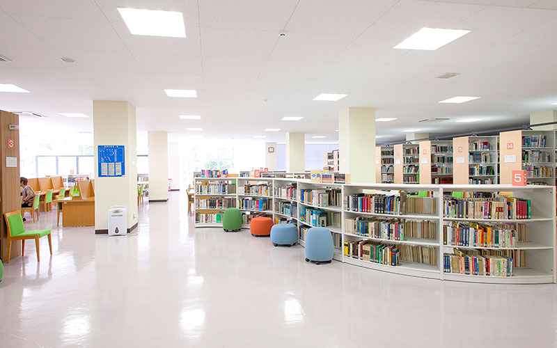 图书馆和阅览室