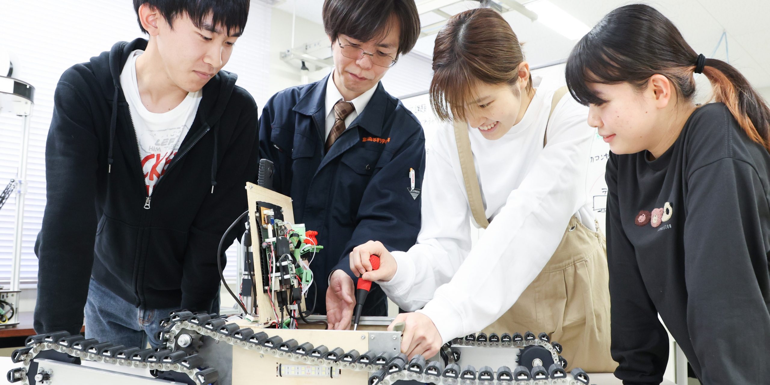 電気制御システム工学科