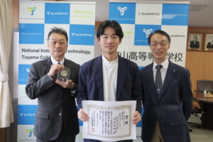本校専攻科生が富山県機電工業会「ものづくりinとやま」学生論文において優秀賞を受賞しました。