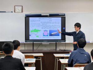 商船学科教員による入試問題解説授業および実習体験会を実施しました。