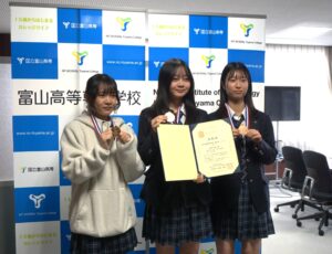 第13回「創造力、無限大∞ 高校生ビジネスプラン・グランプリ」において本校のチームが高校生ビジネスプラン・ベスト100に選出されました。